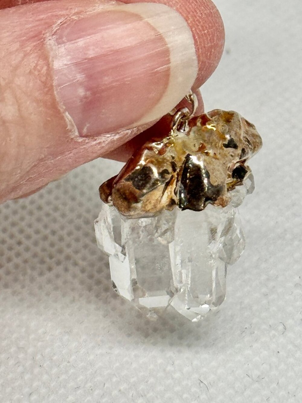 Genuine Natural Clear Quartz Crystal Cluster Pendant Gold Tone Raw Gemstone 8g